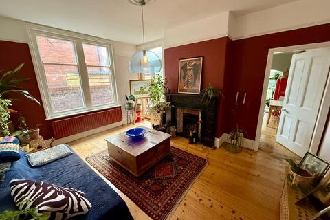 4 bedroom semi-detached house for sale, Church Road, Tupsley, Hereford, HR1