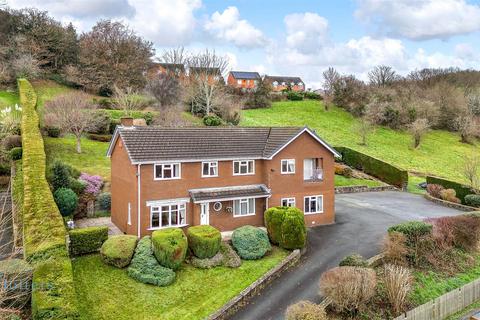 5 bedroom detached house for sale, Hillside Avenue, Newtown SY16