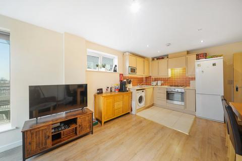 2 bedroom apartment for sale, Station Road, Borehamwood WD6