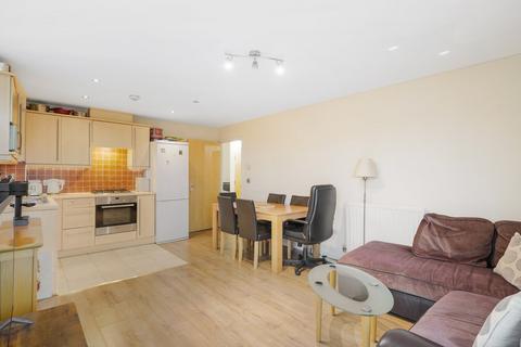 2 bedroom apartment for sale, Station Road, Borehamwood WD6