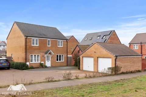 4 bedroom detached house for sale, Woodlark Road, Harlow