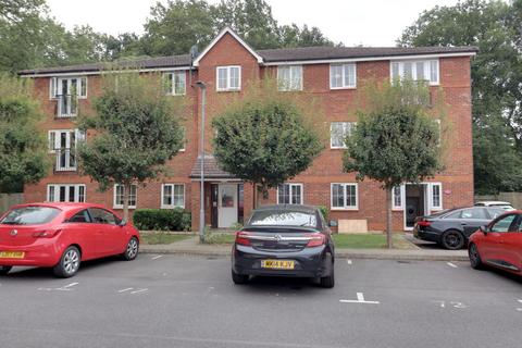 2 bedroom apartment to rent, Merrick Close, Stevenage SG1