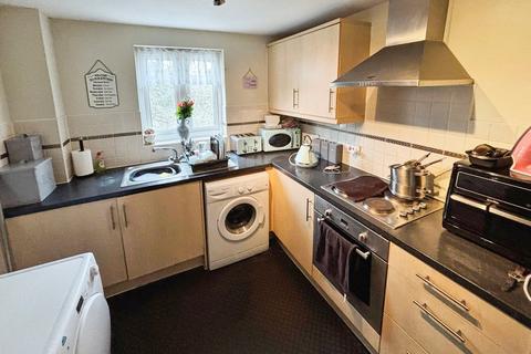 2 bedroom ground floor flat for sale, Alexander Court, Highbridge Quay, Highbridge, TA9