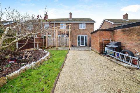 3 bedroom semi-detached house for sale, Petersmith Drive, Newark NG22