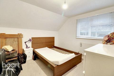 8 Alexandra Road, Biggin Hill, Westerham, TN16 3NY