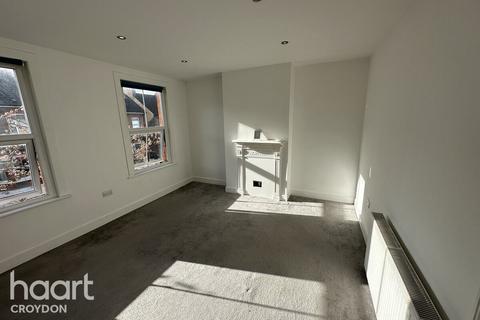 1 bedroom in a house share to rent, Addiscombe Court Road, CROYDON