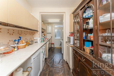 3 bedroom house for sale, Woodend Road, London