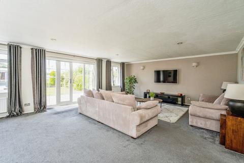 4 bedroom detached house for sale, The Horseshoe, Chichester PO20