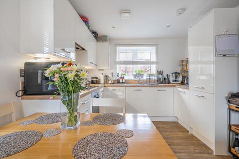 45 Ampthill Way, Faringdon, SN7 7GS