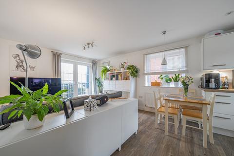 45 Ampthill Way, Faringdon, SN7 7GS