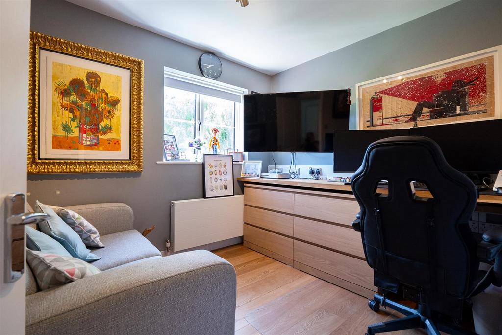 Bedroom 5.jpg