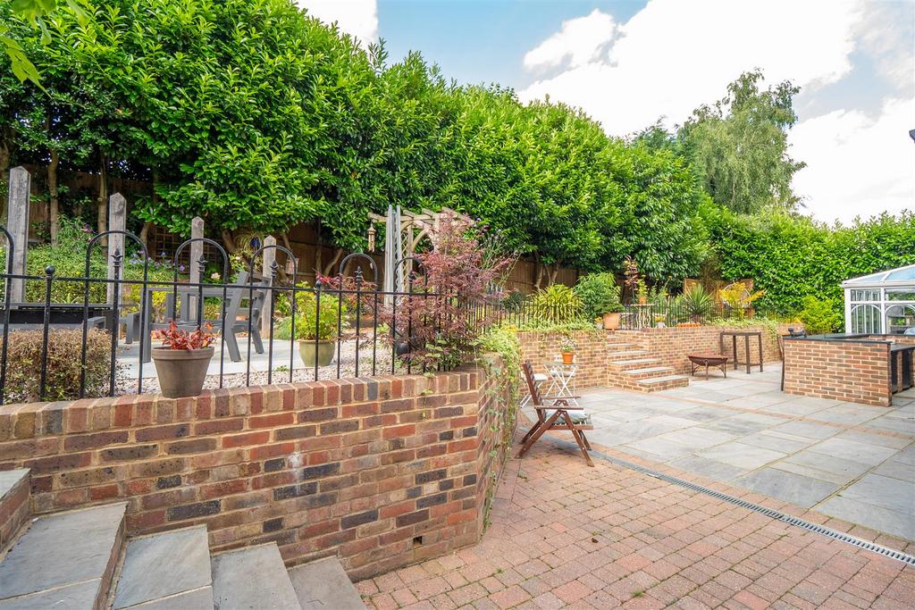 Rear Garden..jpg