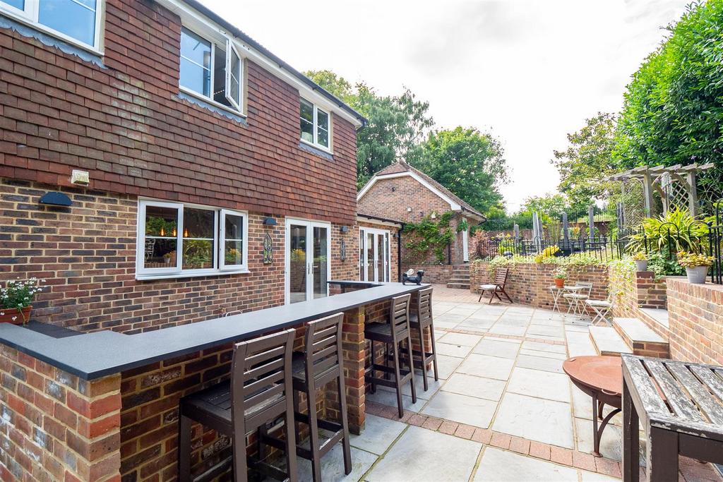 Outdoor Kitchen.jpg