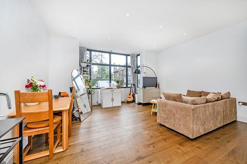 1 bedroom apartment for sale, Chatsworth Road, London NW2