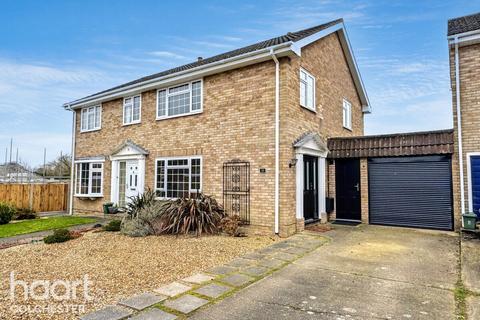 26 The Paddocks, Bures, CO8 5DF
