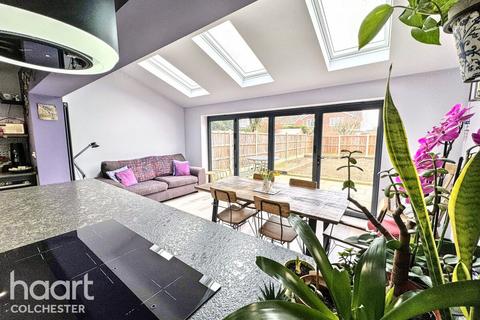 26 The Paddocks, Bures, CO8 5DF