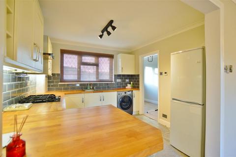 48a Garrard Road, Slough, SL2 2QN