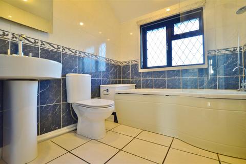 48a Garrard Road, Slough, SL2 2QN