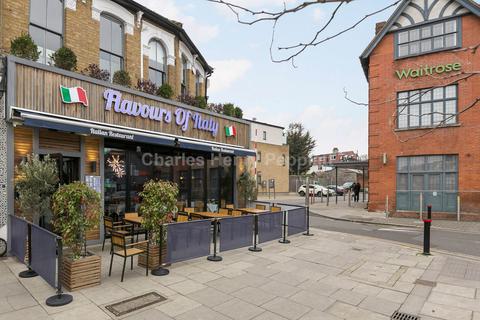 Property for sale, Green Lanes, London, N21