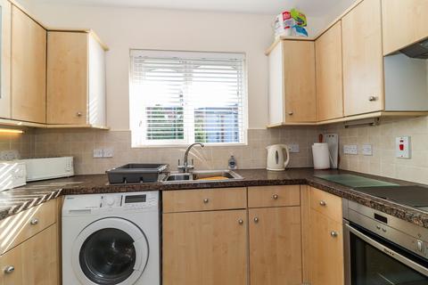 2 bedroom flat for sale, Halsey Road, Watford, WD18