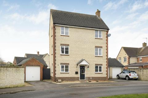 3 bedroom detached house for sale, Corncrake Way, Bicester