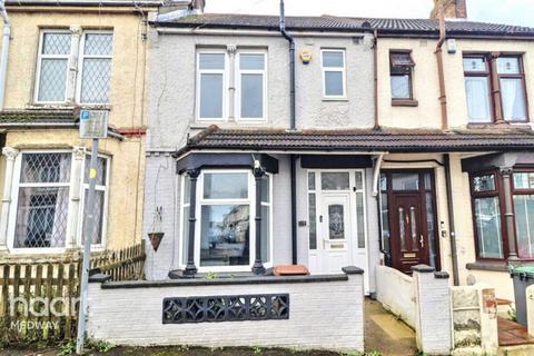 4 bedroom terraced house to rent, St Johns Road, GILLINGHAM