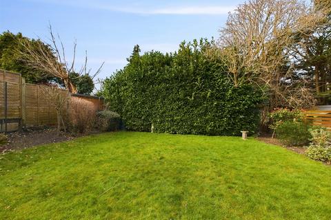 66a Reddown Road, Coulsdon, CR5 1AX