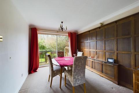66a Reddown Road, Coulsdon, CR5 1AX