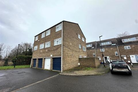 1 bedroom apartment for sale, Pentelow Gardens, Bedfont