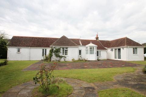 3 bedroom bungalow to rent, Swains Road, Bembridge