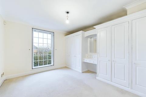 12, Wilton Court Crossways, Beaconsfield, HP9 2HX