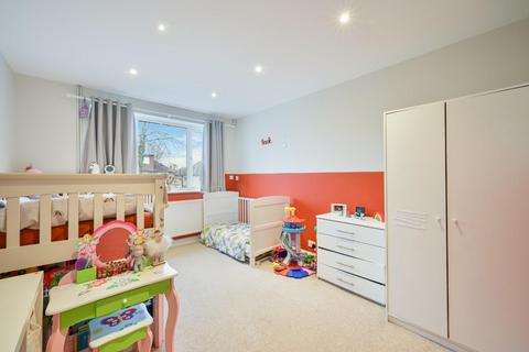 4 Wolsey Close, Worcester Park, KT4 7EF