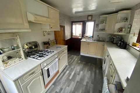 2 bedroom semi-detached house for sale, 713 Huddersfield Road, Lees