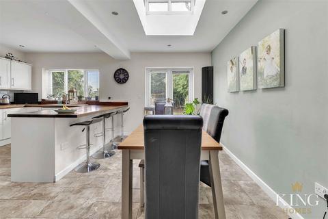 4 bedroom semi-detached house for sale, Alcester Road, Stratford-Upon-Avon