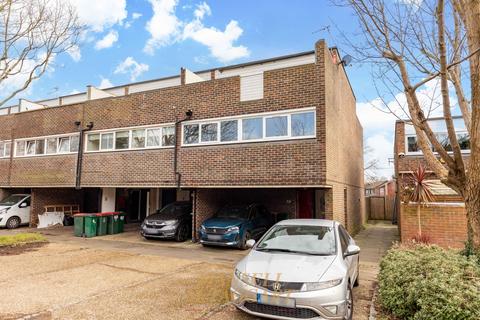 2 bedroom maisonette for sale, Turnpike Place, Crawley RH11