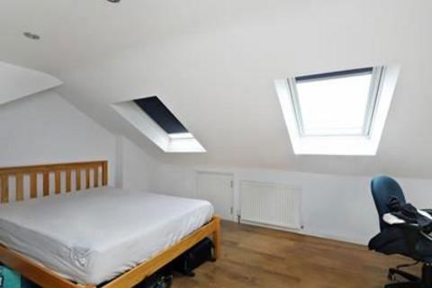 6 bedroom house of multiple occupation for sale, Bollo Bridge Road, London, Greater London, W3 8AU