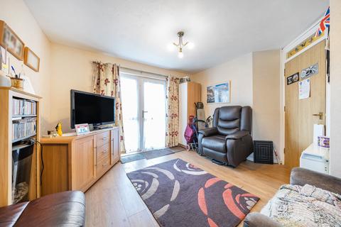 1 bedroom apartment for sale, Woodlea Court, Verona Close, Cowley