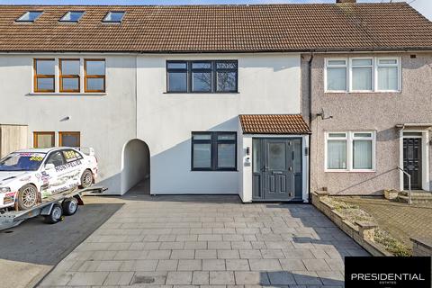 13 Arrowsmith Road, Chigwell, IG7 4PP