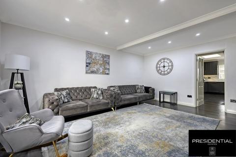 13 Arrowsmith Road, Chigwell, IG7 4PP