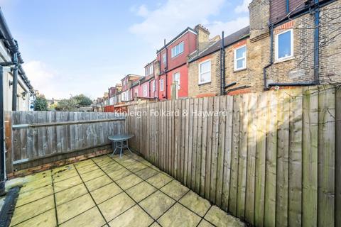 6 bedroom house to rent, Longmead Road London SW17