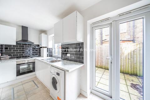 6 bedroom house to rent, Longmead Road London SW17