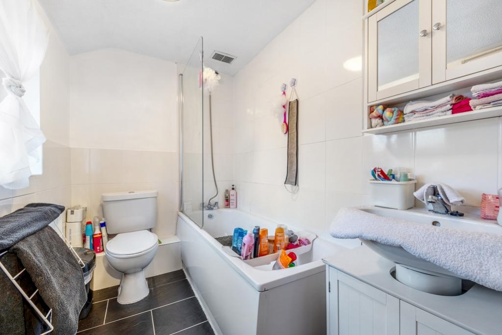 166 Queens Road (Spalding)-16