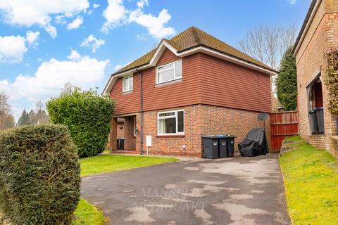 3 bedroom detached house for sale, Holtye Road, East Grinstead RH19