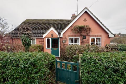 2 bedroom detached bungalow for sale, Stow Road, Bury St. Edmunds IP31