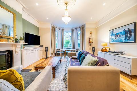 Flat 1, 15 Thicket Road, London, SE20 8DB