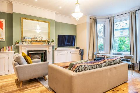 Flat 1, 15 Thicket Road, London, SE20 8DB