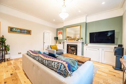 Flat 1, 15 Thicket Road, London, SE20 8DB