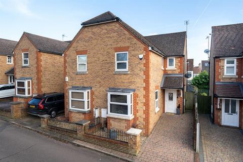 2 bedroom semi-detached house for sale, Dowling Court, Hemel Hempstead