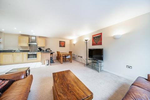 2 bedroom flat for sale, Great Dover Street, London