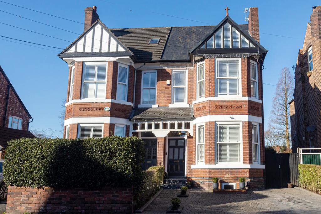 5 Bedroom Semi Detached for Sale